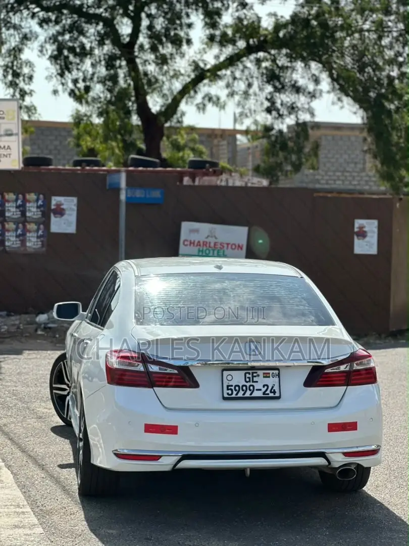 Honda Accord EX-L 4dr Sedan FWD (2.4L 4cyl 2A) 2017 White