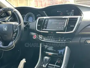 Honda Accord EX-L 4dr Sedan FWD (2.4L 4cyl 2A) 2017 White