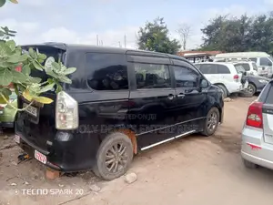 Toyota Voxy X 4WD 8-Seater 2013 Black