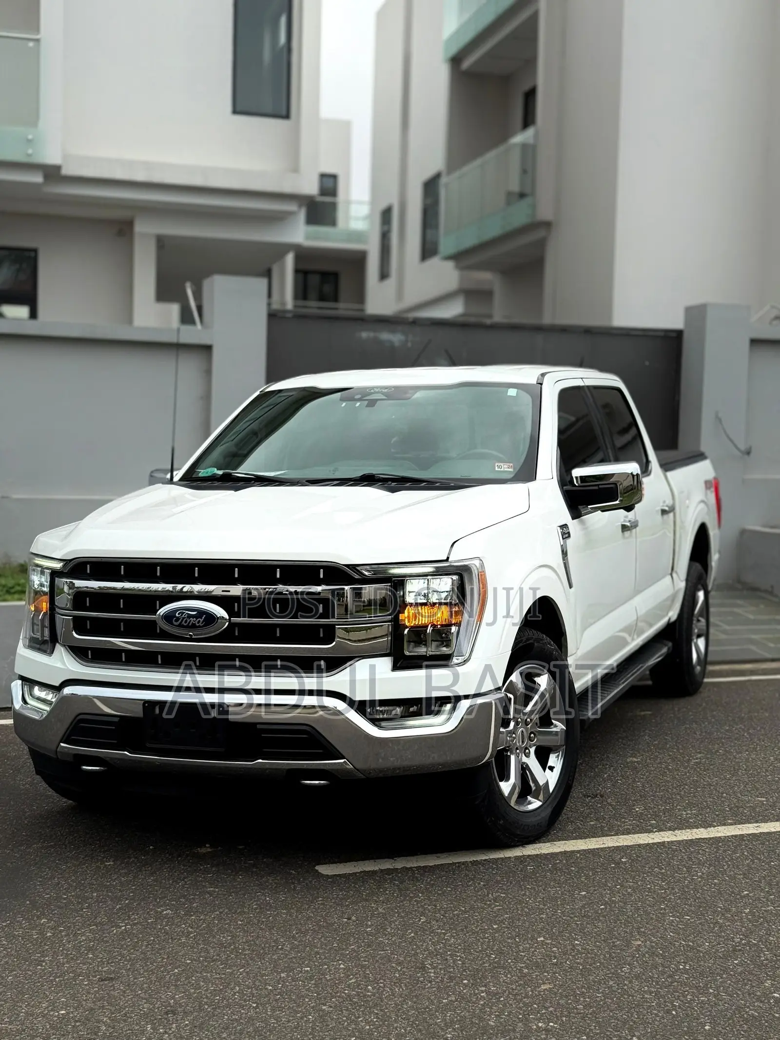Ford F-150 LARIAT 2022 White