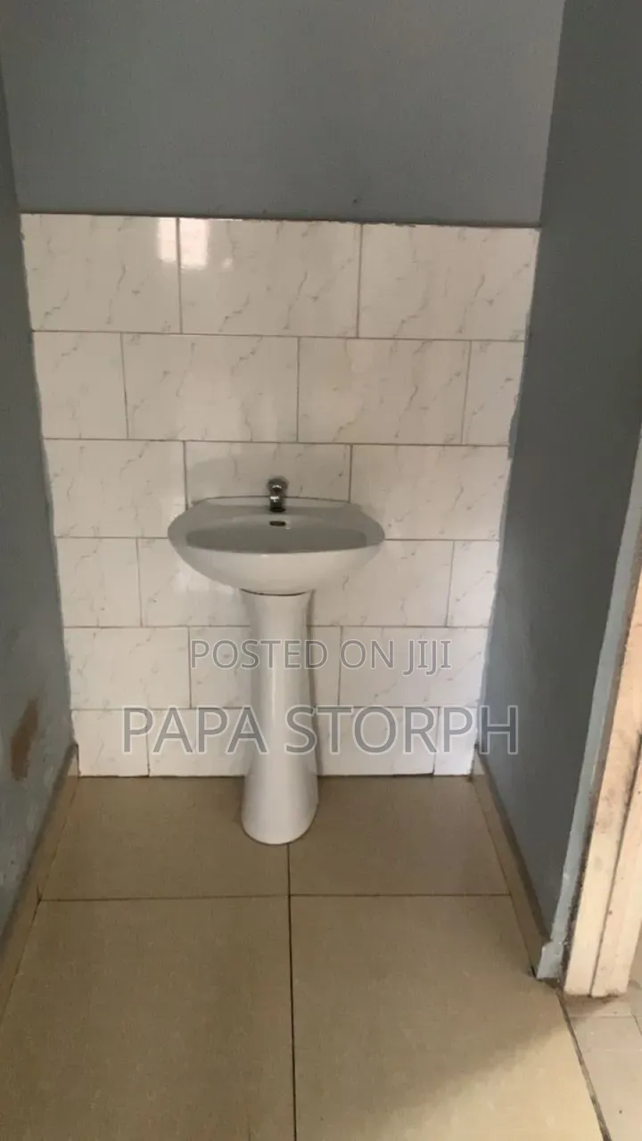 1bdrm Apartment in Novelty Properties, A-Lang for rent