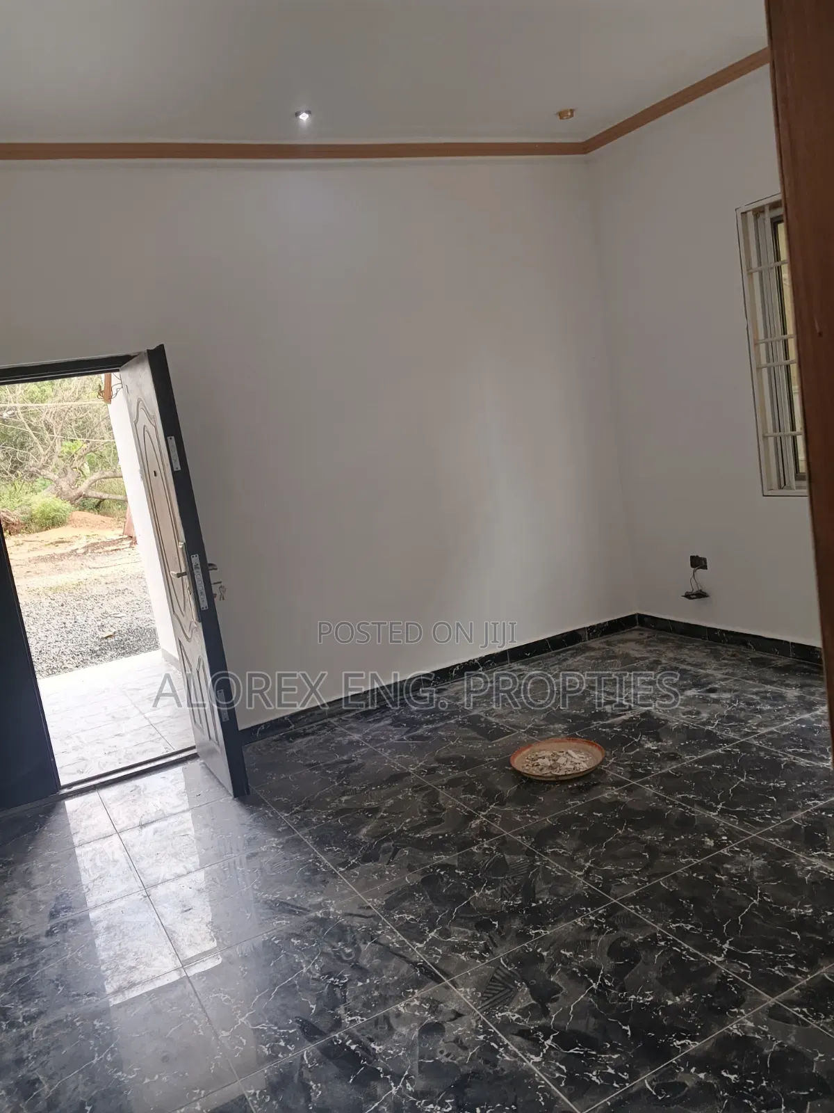 1bdrm Apartment in Danfa for rent