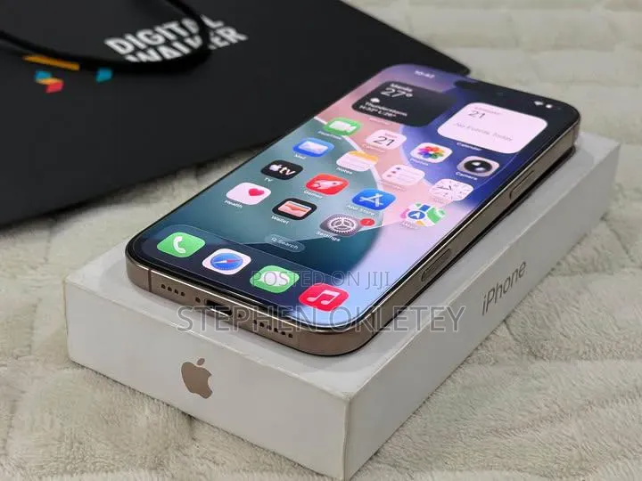 New Apple iPhone 16 Pro Max 256 GB Gold