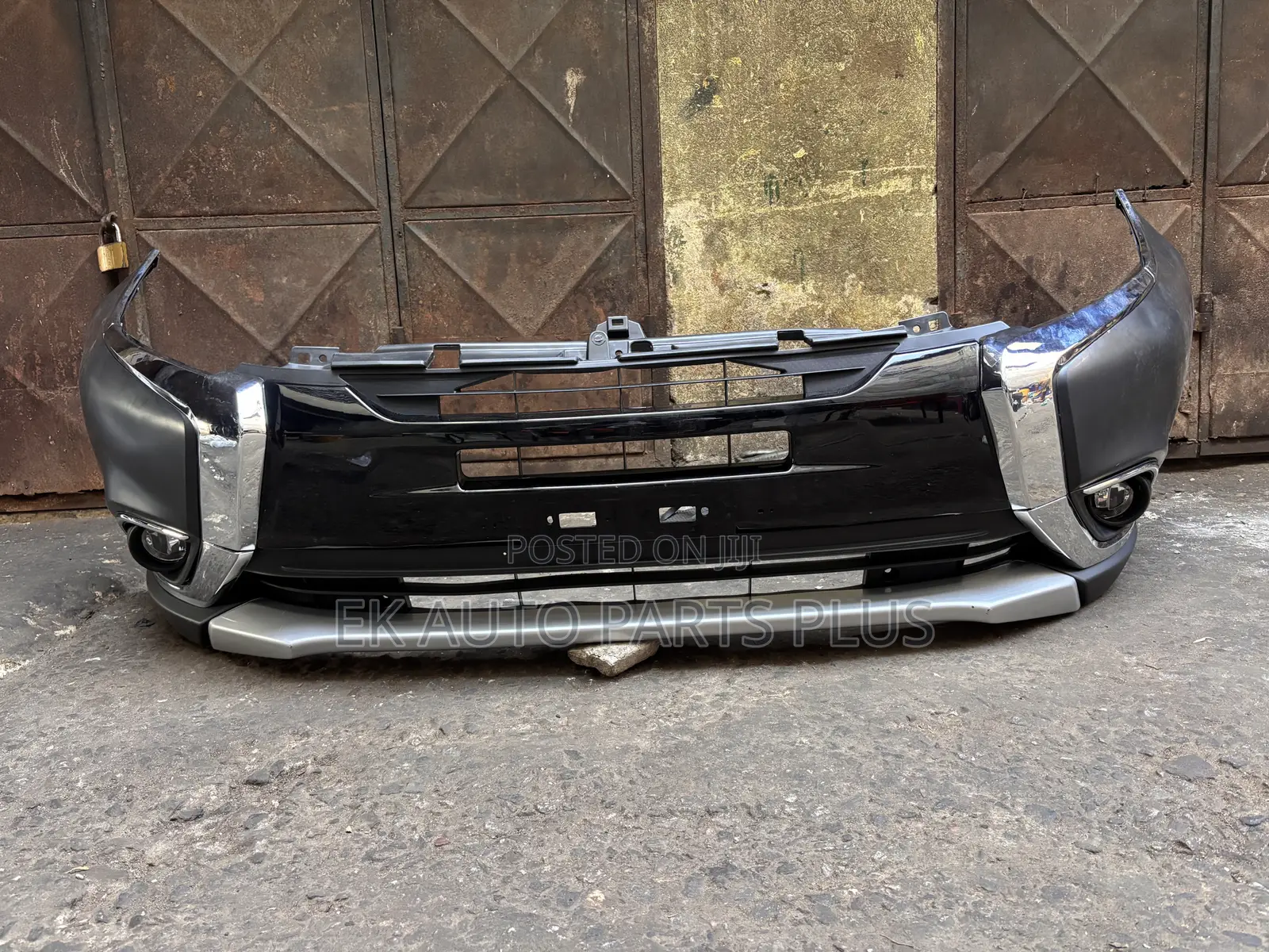 Mitsubishi Outlander Front Bumper 2016 2017 2018