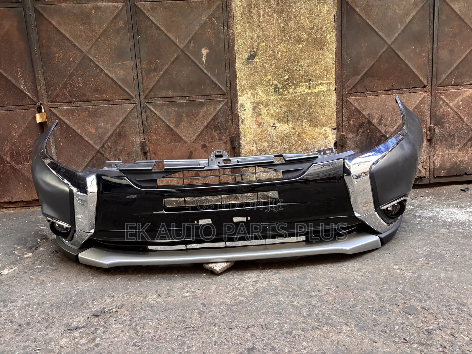 Mitsubishi Outlander Front Bumper 2016 2017 2018