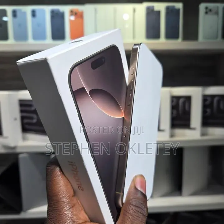 New Apple iPhone 16 Pro Max 256 GB Gold