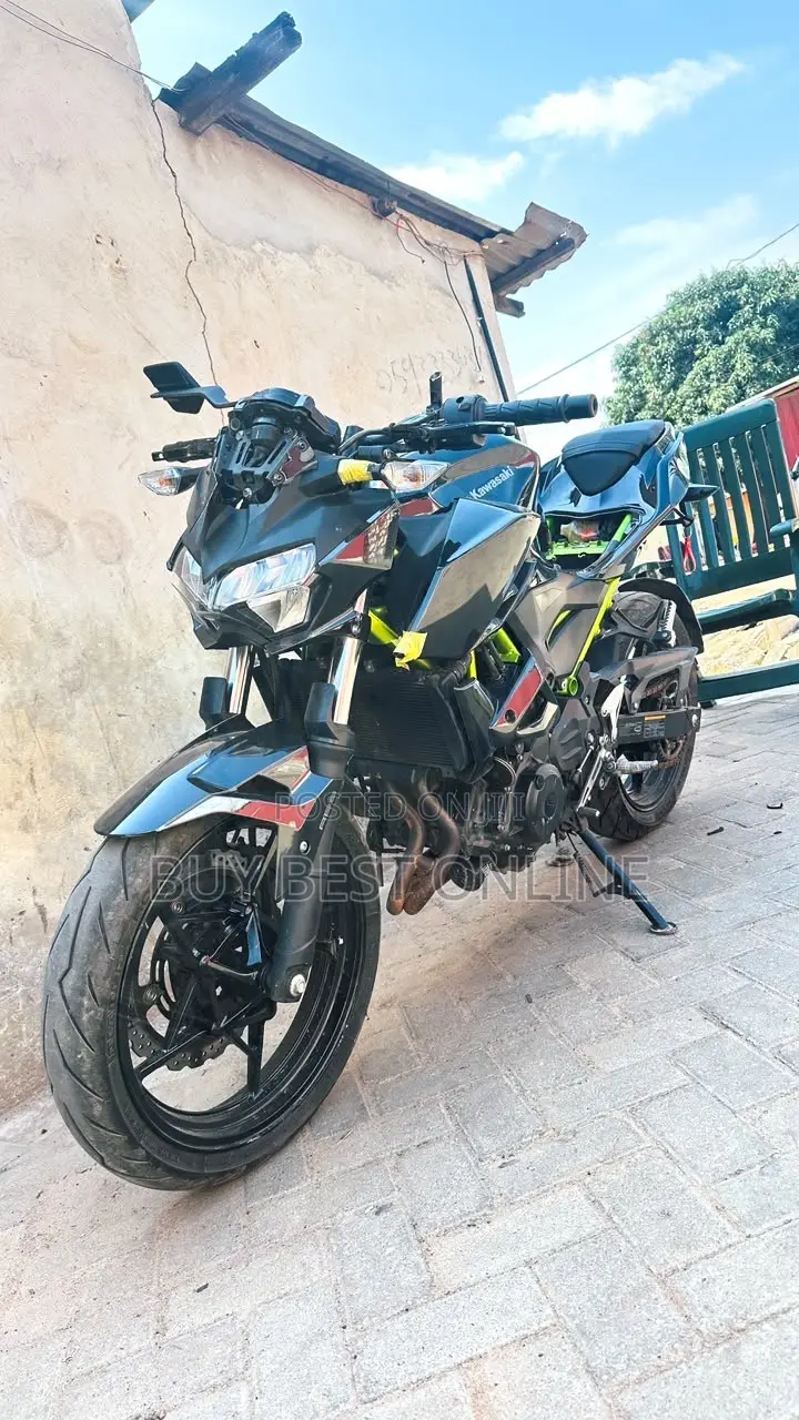 Kawasaki Z400 2022 Black