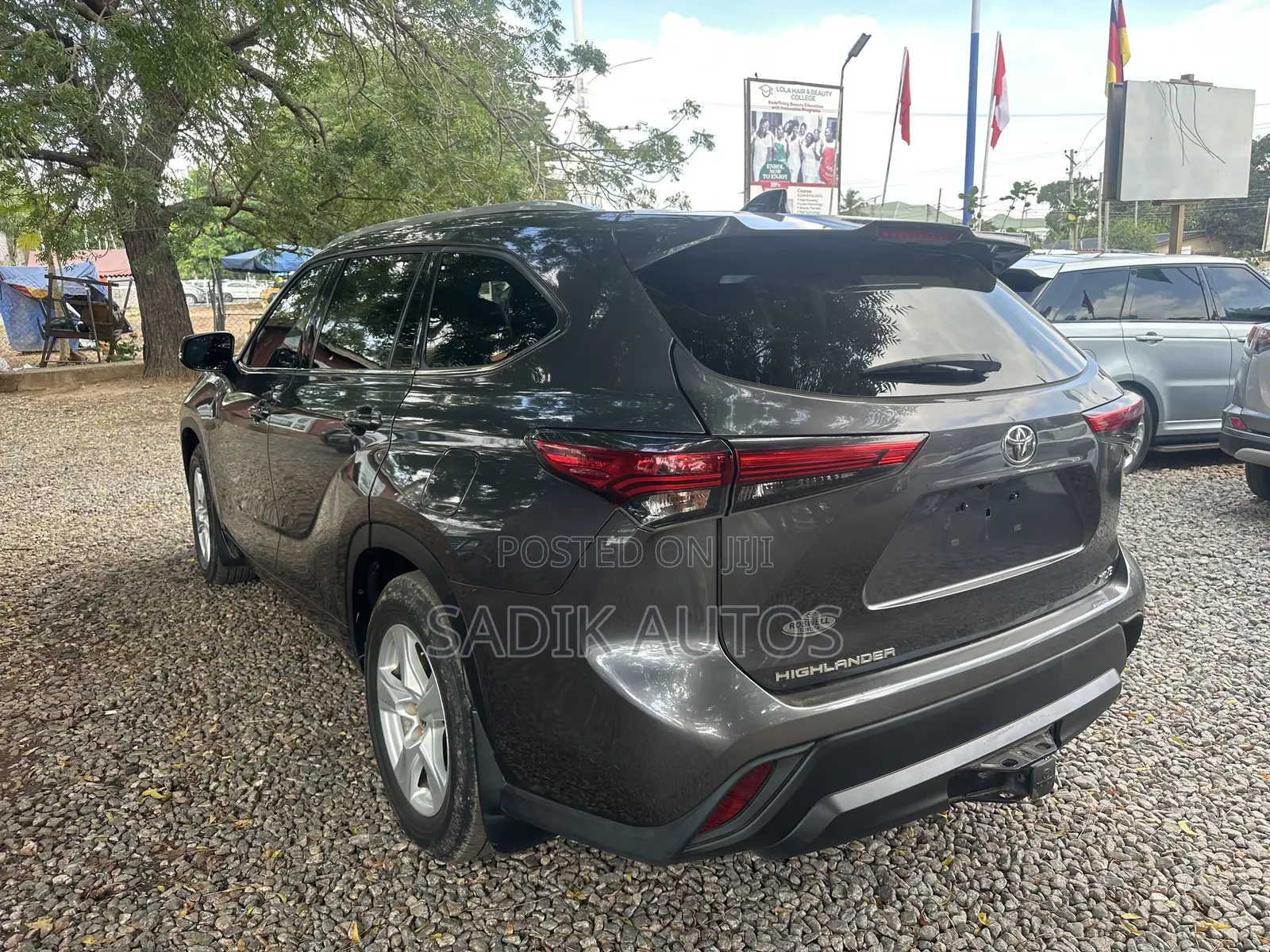 Toyota Highlander XLE 2021 Gray