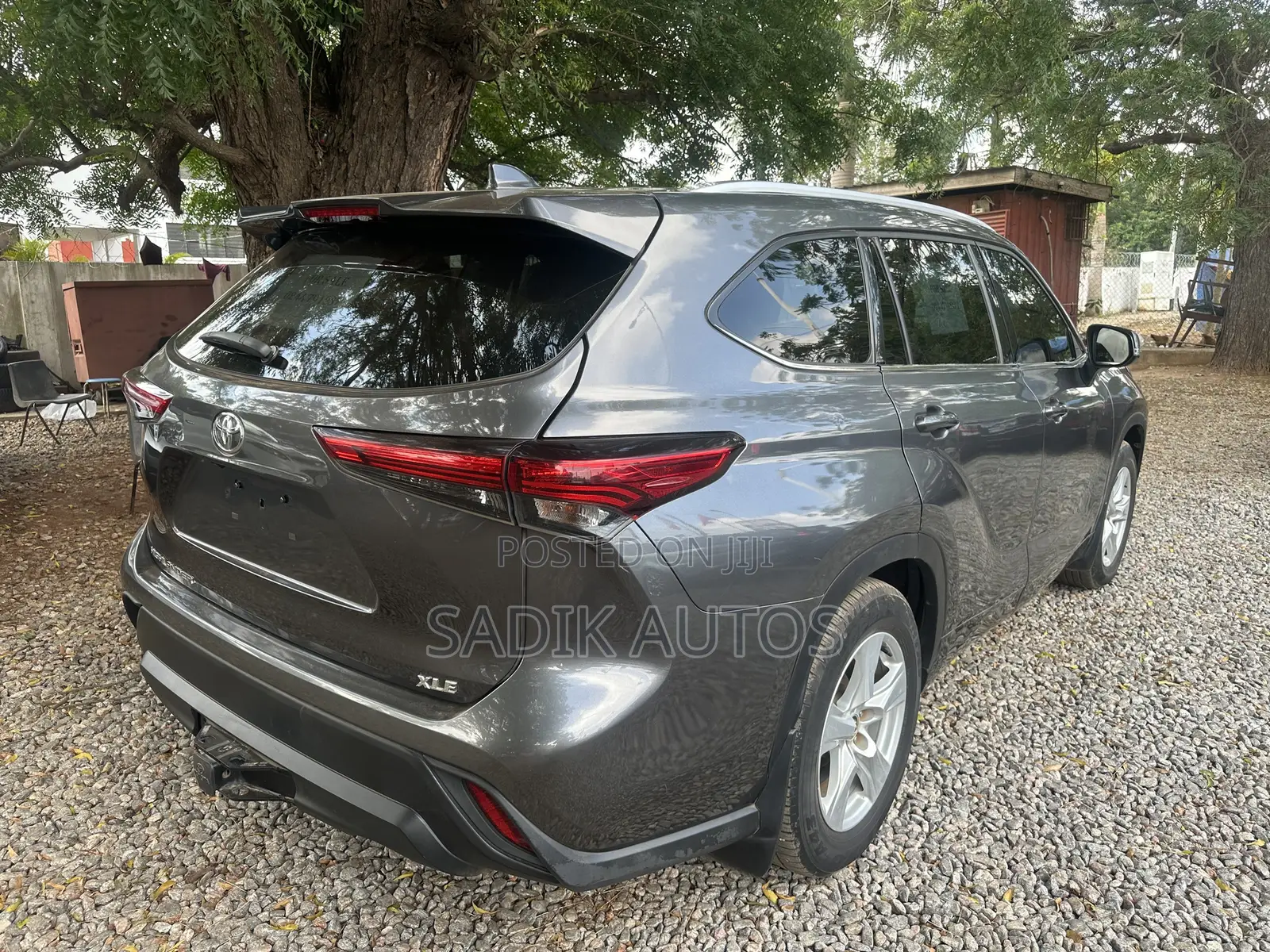 Toyota Highlander XLE 2021 Gray