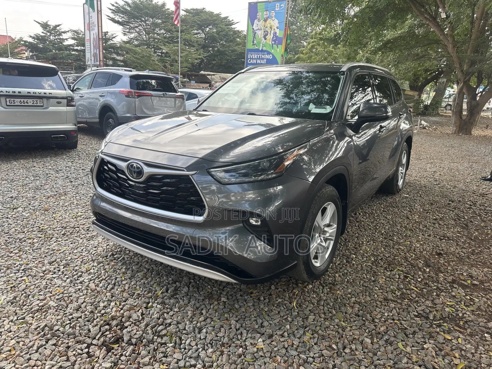 Toyota Highlander XLE 2021 Gray