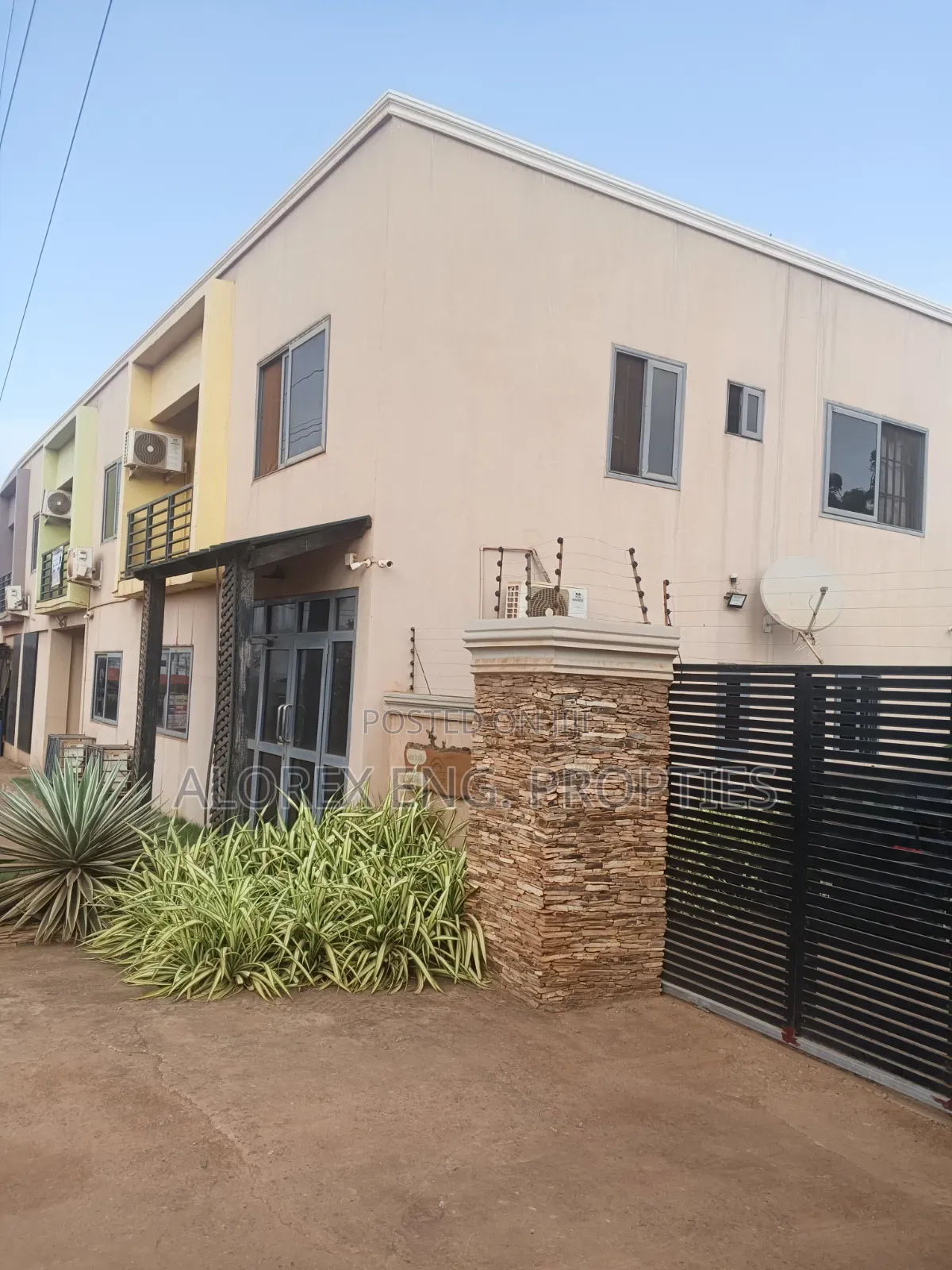 1bdrm Apartment in Oyarifa, Ghana Flag for rent