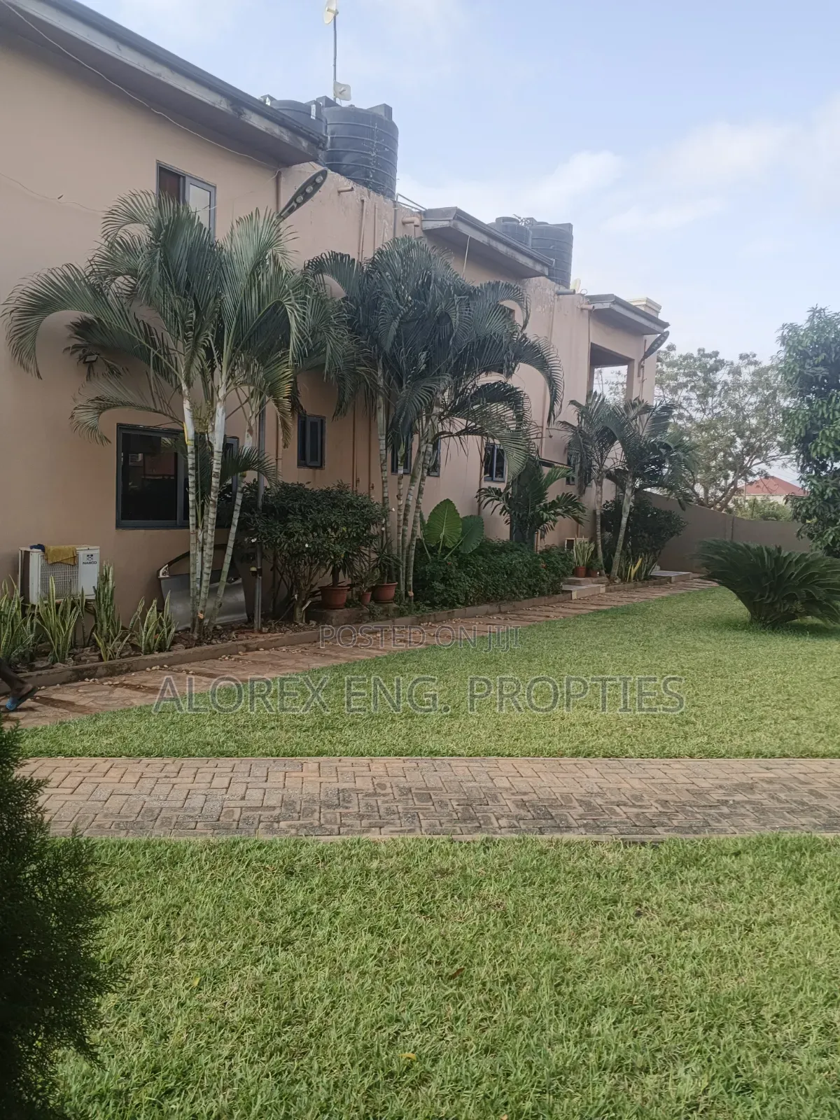 1bdrm Apartment in Oyarifa, Ghana Flag for rent