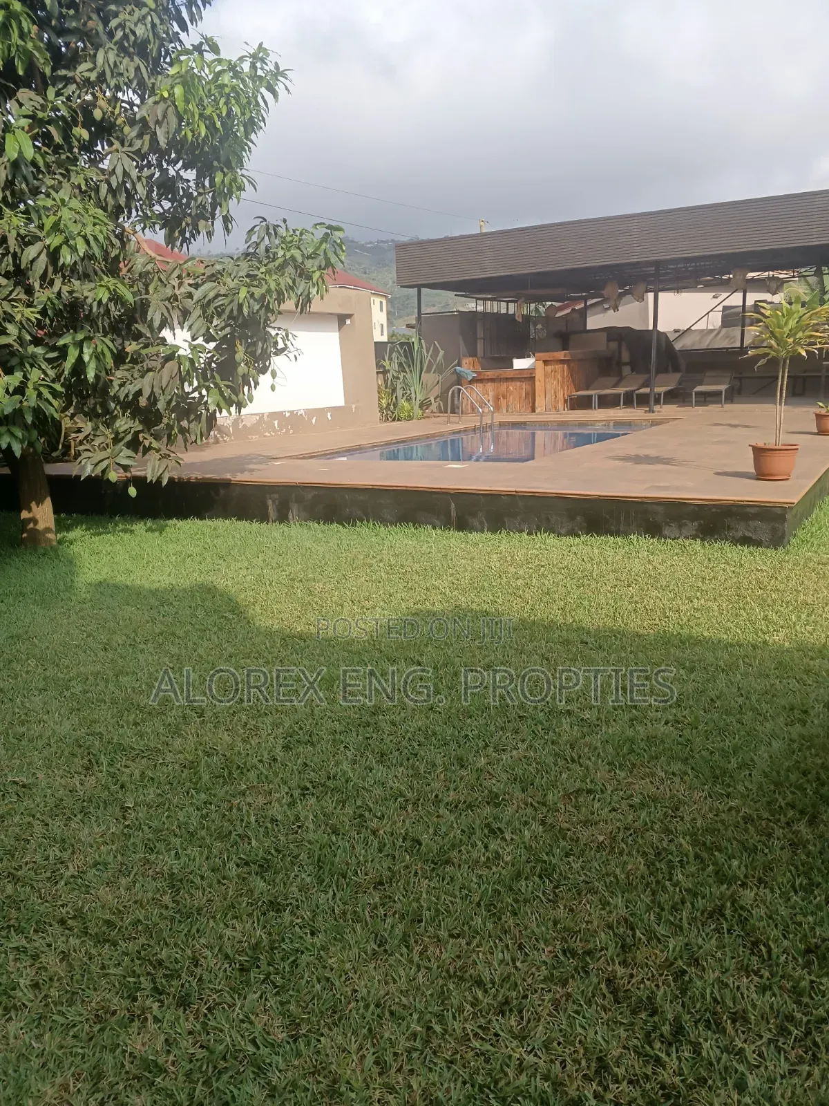 1bdrm Apartment in Oyarifa, Ghana Flag for rent