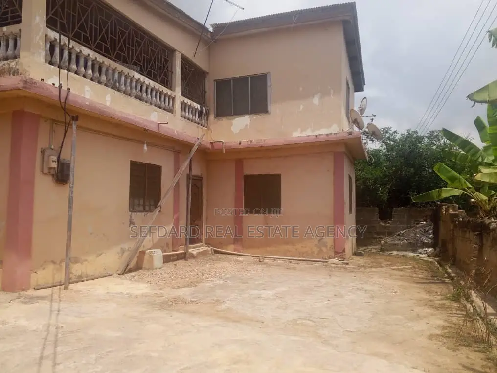 Old Building on 2 Plots of Land for Sale