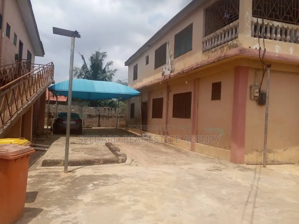 Old Building on 2 Plots of Land for Sale