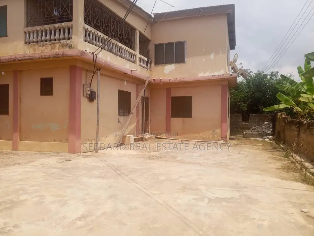 Old Building on 2 Plots of Land for Sale