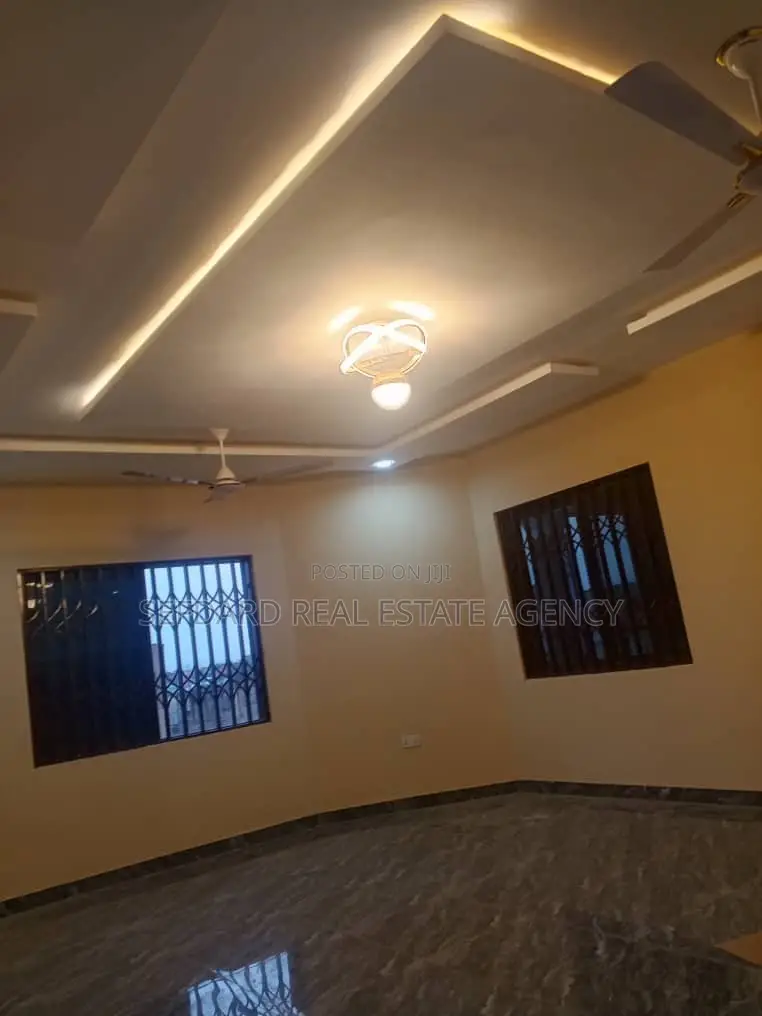 2bdrm Apartment in Sefdard Properties, Ablekuma for rent