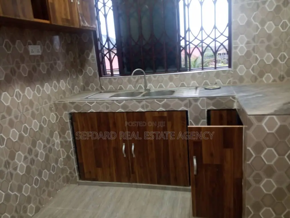 2bdrm Apartment in Sefdard Properties, Ablekuma for rent