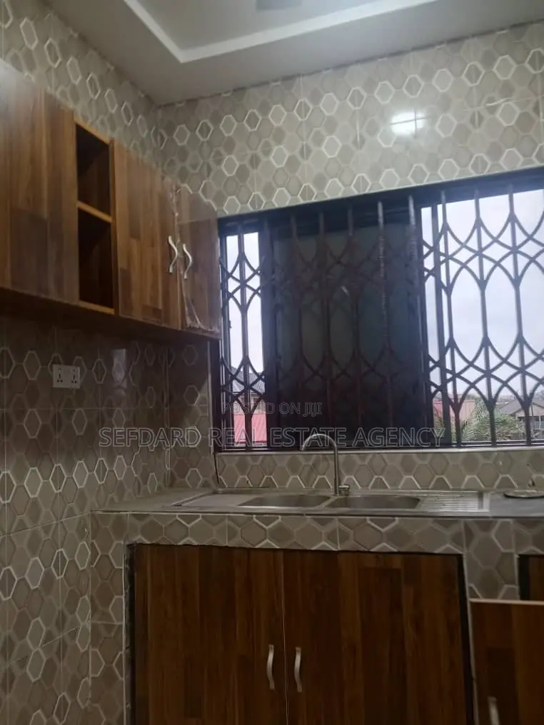 2bdrm Apartment in Sefdard Properties, Ablekuma for rent