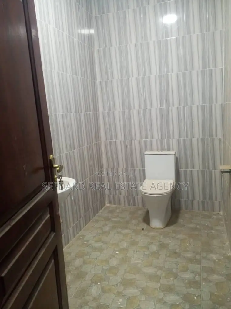 2bdrm Apartment in Sefdard Properties, Ablekuma for rent