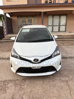 Toyota Vitz 1.3 AWD 5dr 2015 White