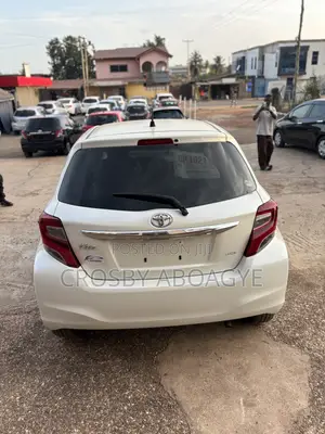 Toyota Vitz 1.3 AWD 5dr 2015 White