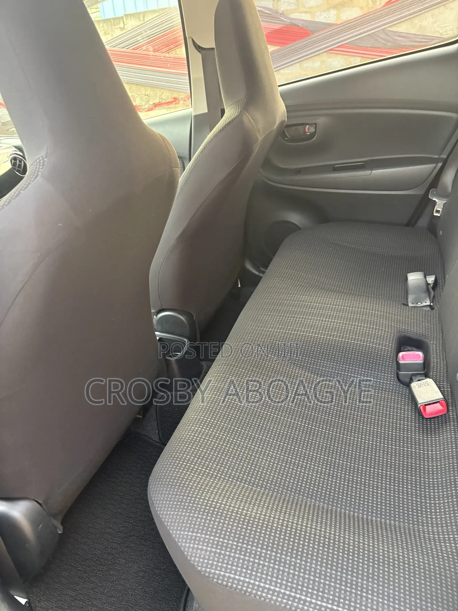 Toyota Vitz 1.3 AWD 5dr 2015 White