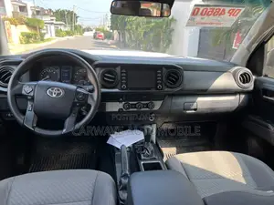 Toyota Tacoma SR 4x4 Access Cab 127.4 in. WB 2020 White