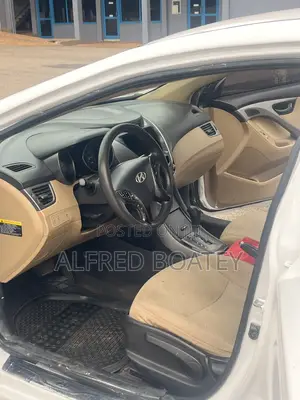 Hyundai Elantra 2013 White