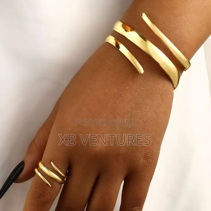 2PCS Exaggerated Spiral Wide Alloy Ladies Bracelet Ring Set