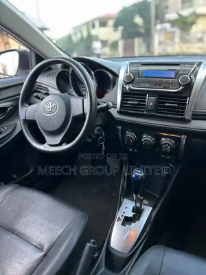 Toyota Yaris 2016 Silver