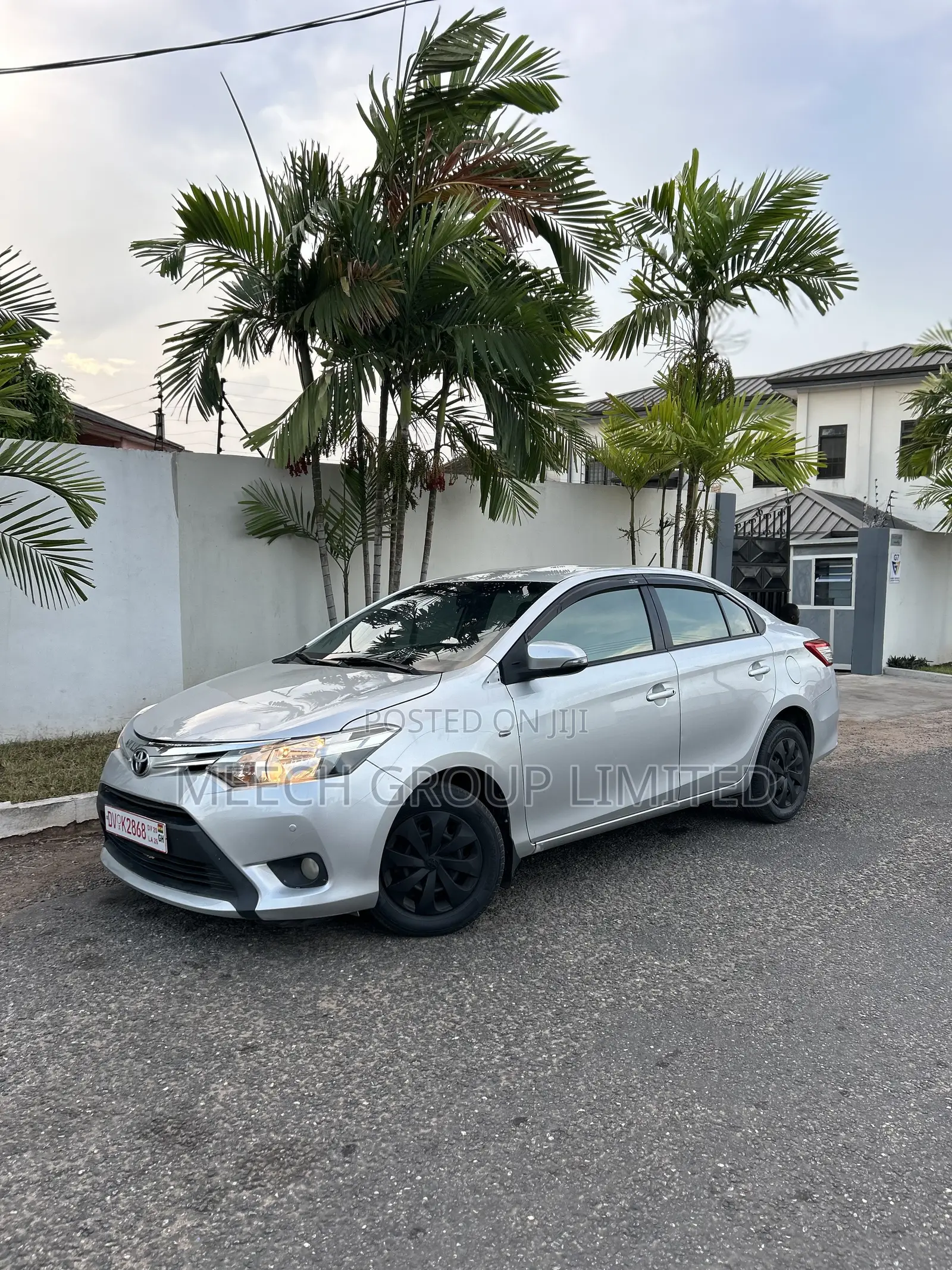 Toyota Yaris 2016 Silver