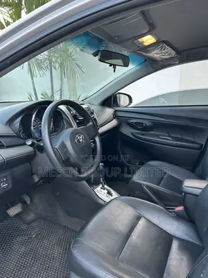 Toyota Yaris 2016 Silver