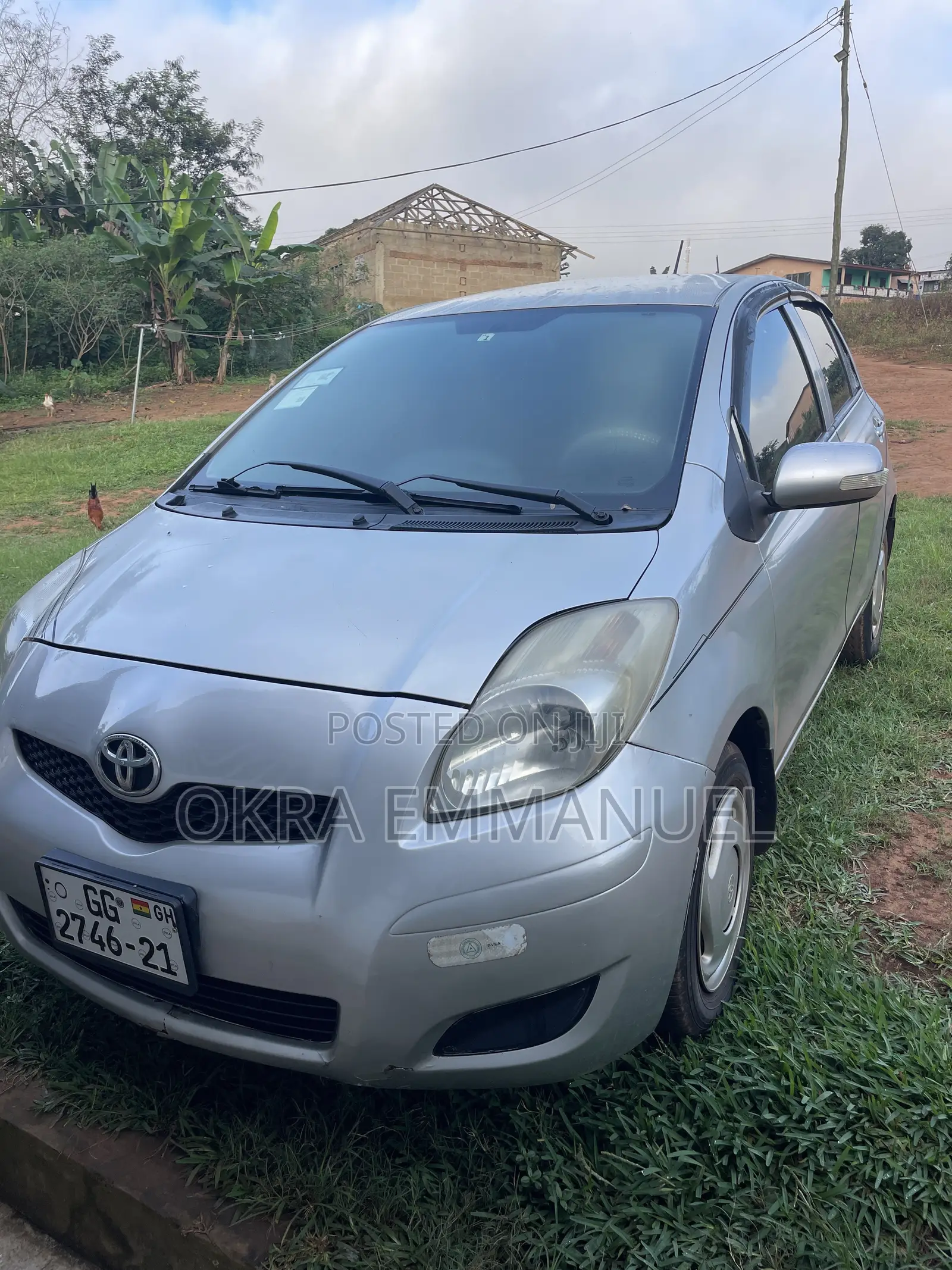 Toyota Vitz 2010 Silver