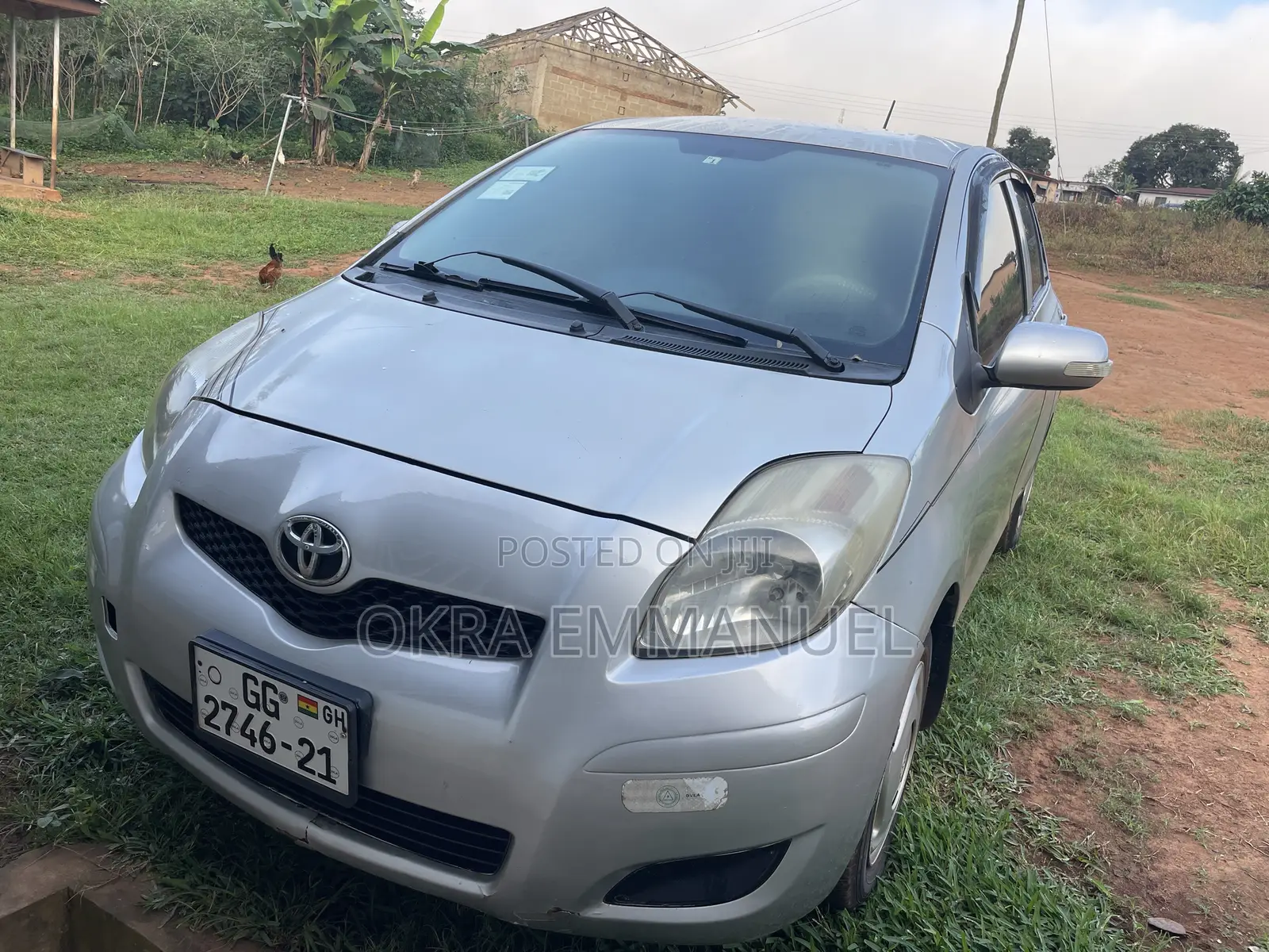 Toyota Vitz 2010 Silver