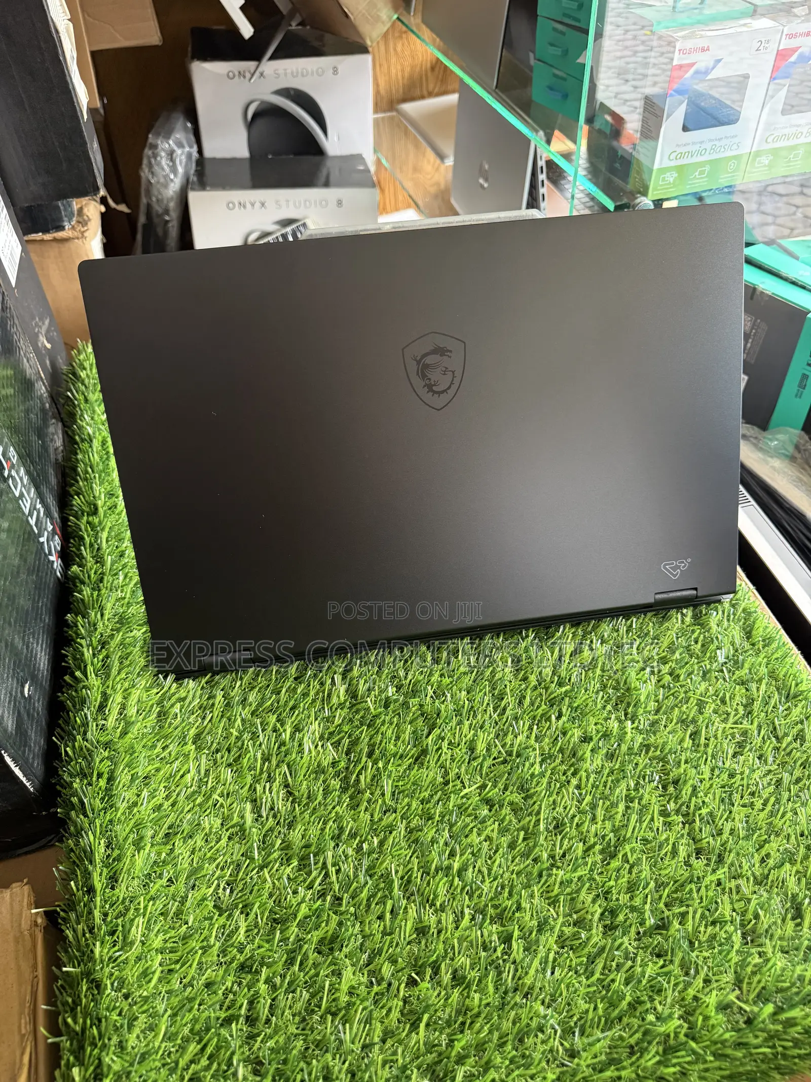 Laptop MSI Cyborg 15 24GB AMD Ryzen 7 SSD 1T