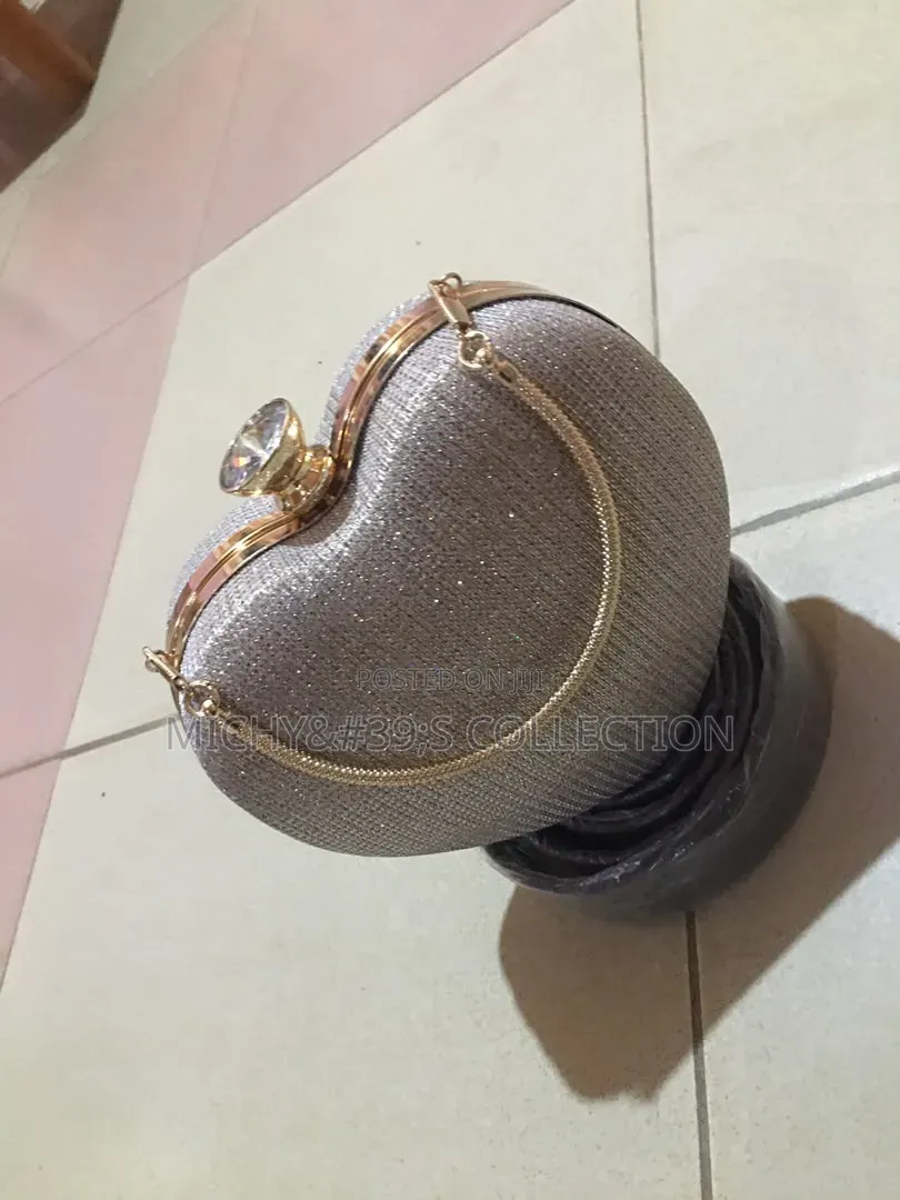 Classy Clutch