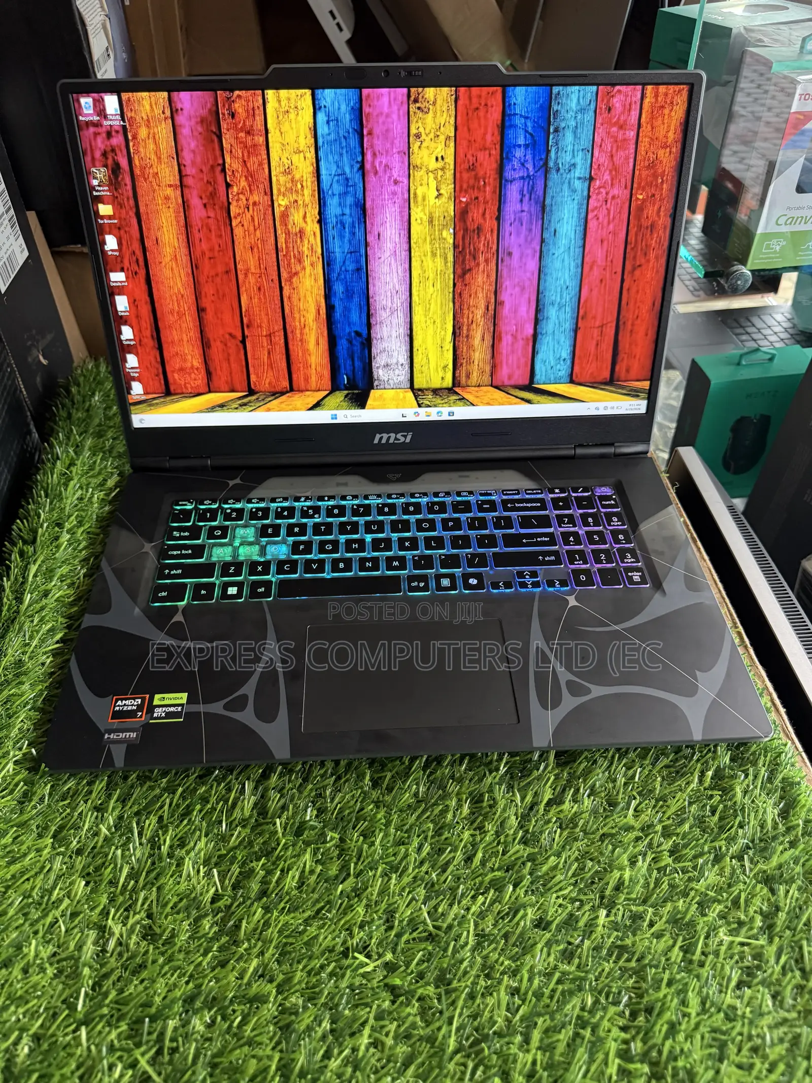 Laptop MSI Cyborg 15 24GB AMD Ryzen 7 SSD 1T