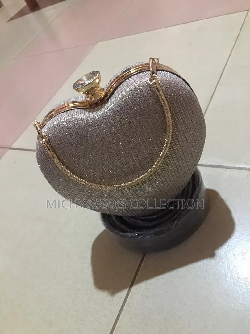 Classy Clutch