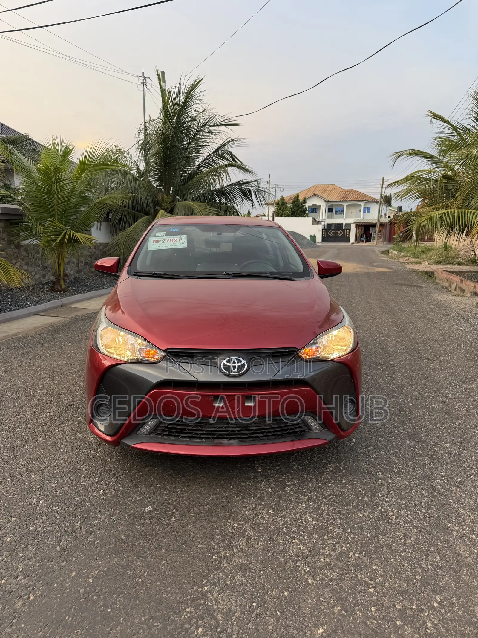 Toyota Yaris L Hatchback 5dr 2018 Burgundy
