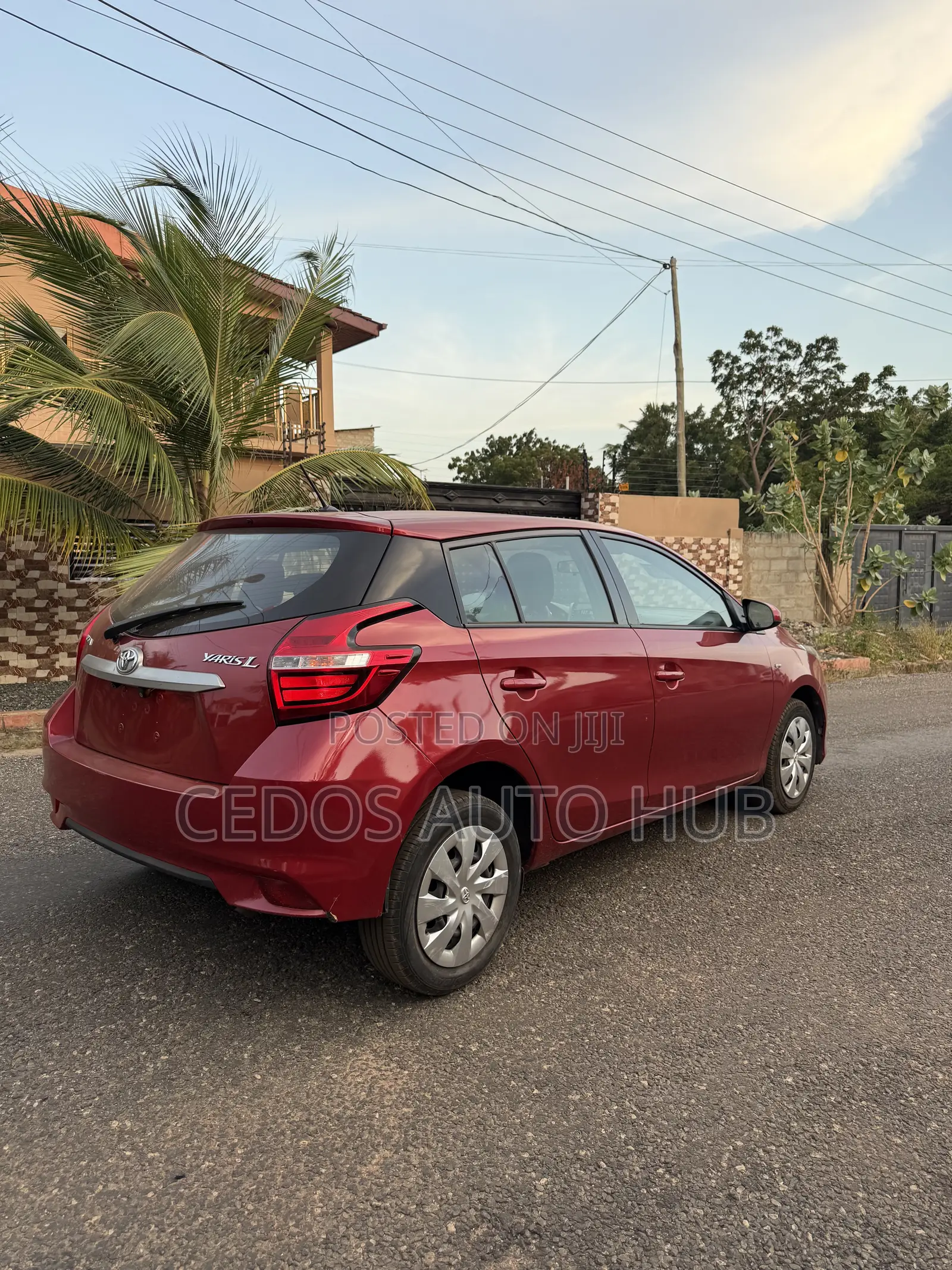 Toyota Yaris L Hatchback 5dr 2018 Burgundy