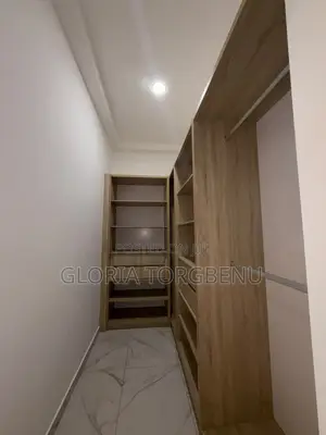 4bdrm House in Adjiriganor for sale