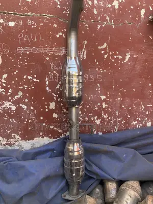 Prado Catalytic Converter