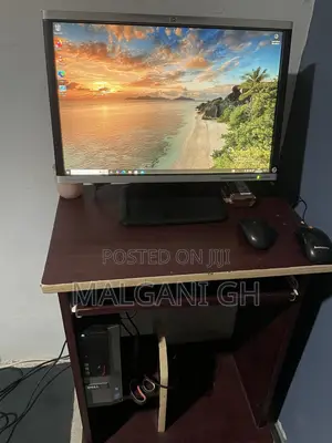Desktop Computer Dell 4GB Intel Core i3 HDD 250GB