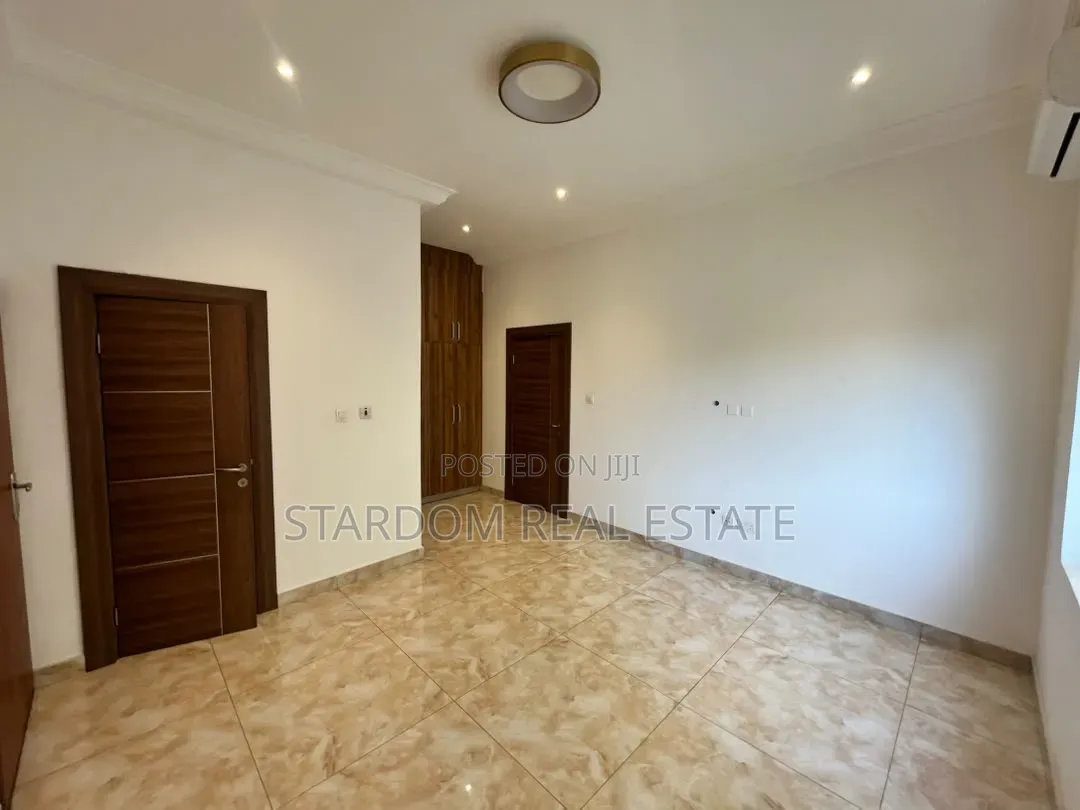 4bdrm Duplex in East Legon, American House for rent