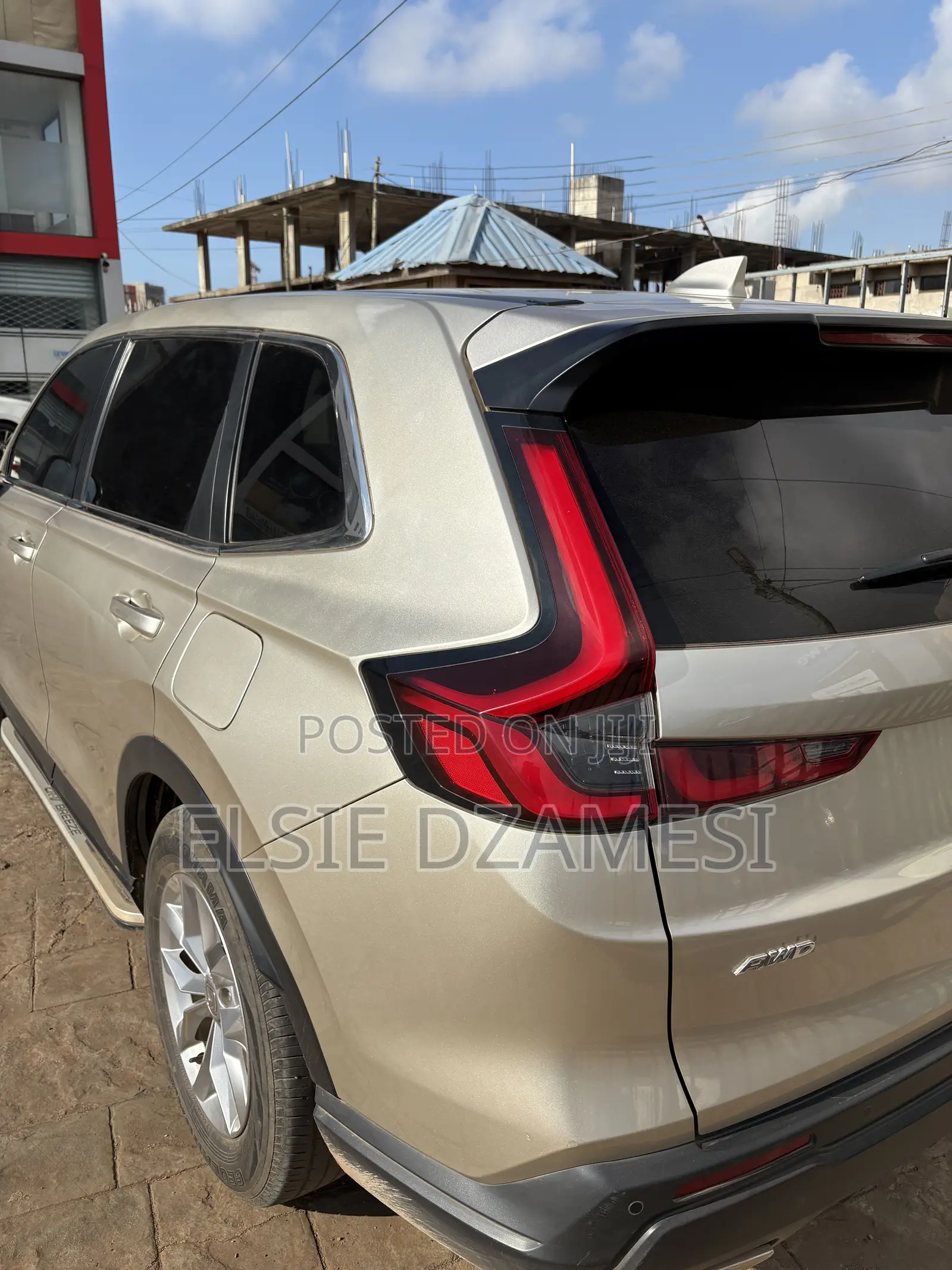 Honda CR-V 2023 Gold