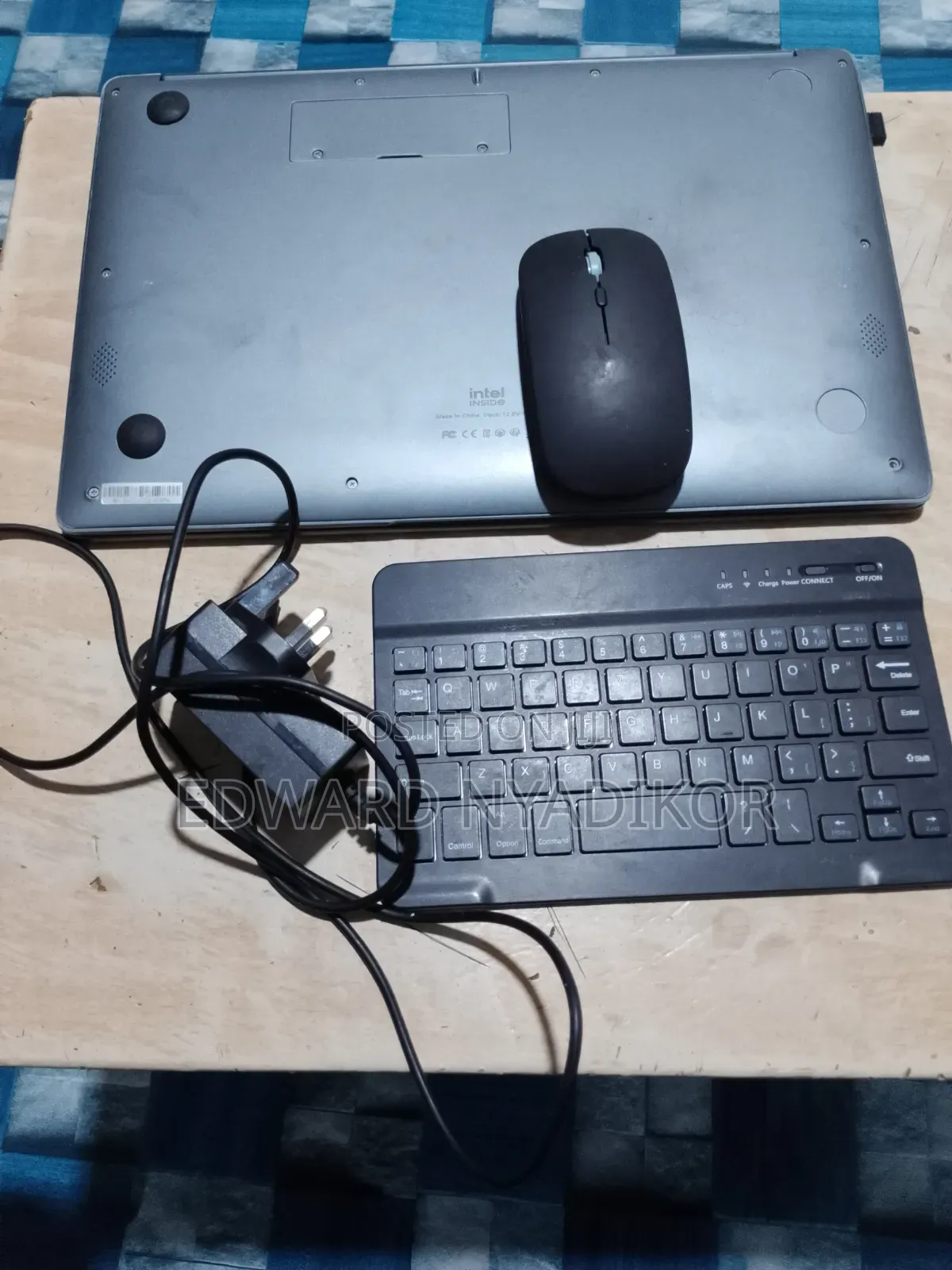Laptop 4GB Intel SSD 128GB