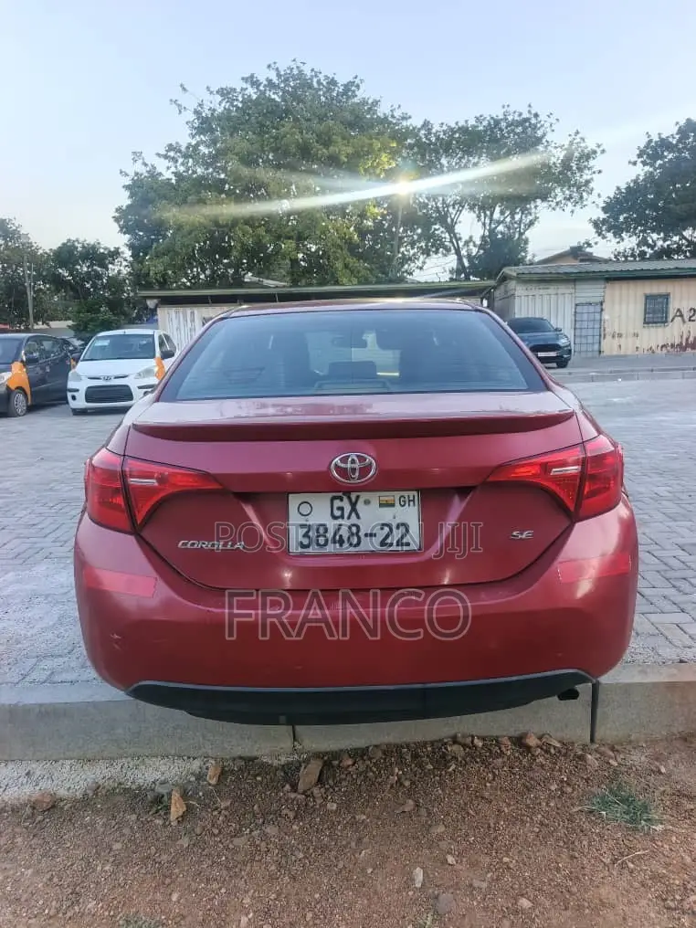 Toyota Corolla SE 4dr Sedan (1.8L 4cyl CVT) 2017 Red