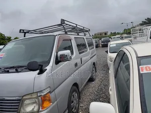 Nissan Caravan (Urvan) 2012 Grey