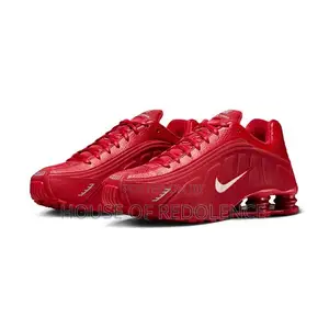 Nike Shox R4 Sneakers